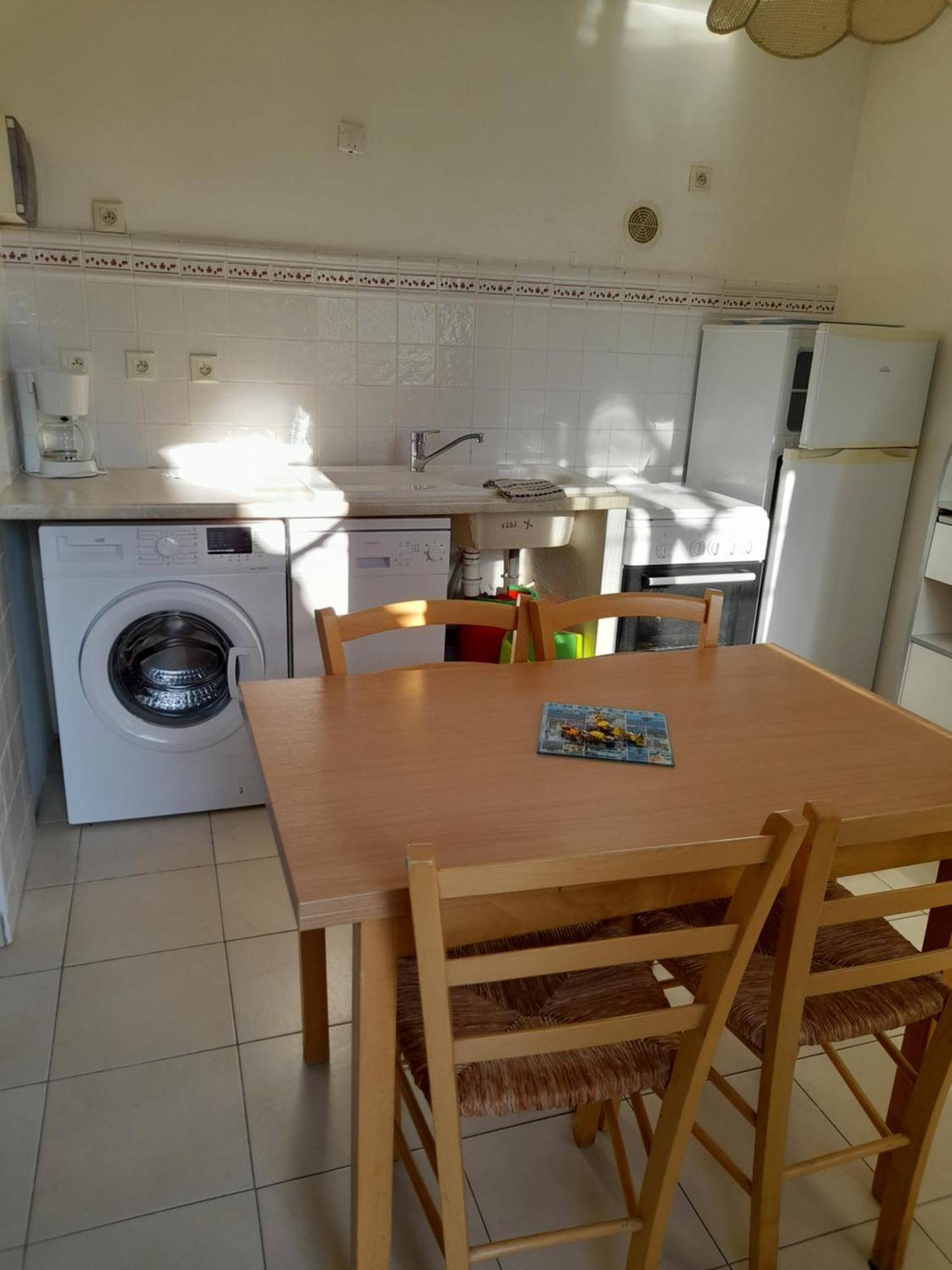 Chambres D'Hotes Chez Cecile A Lagnes Zewnętrze zdjęcie